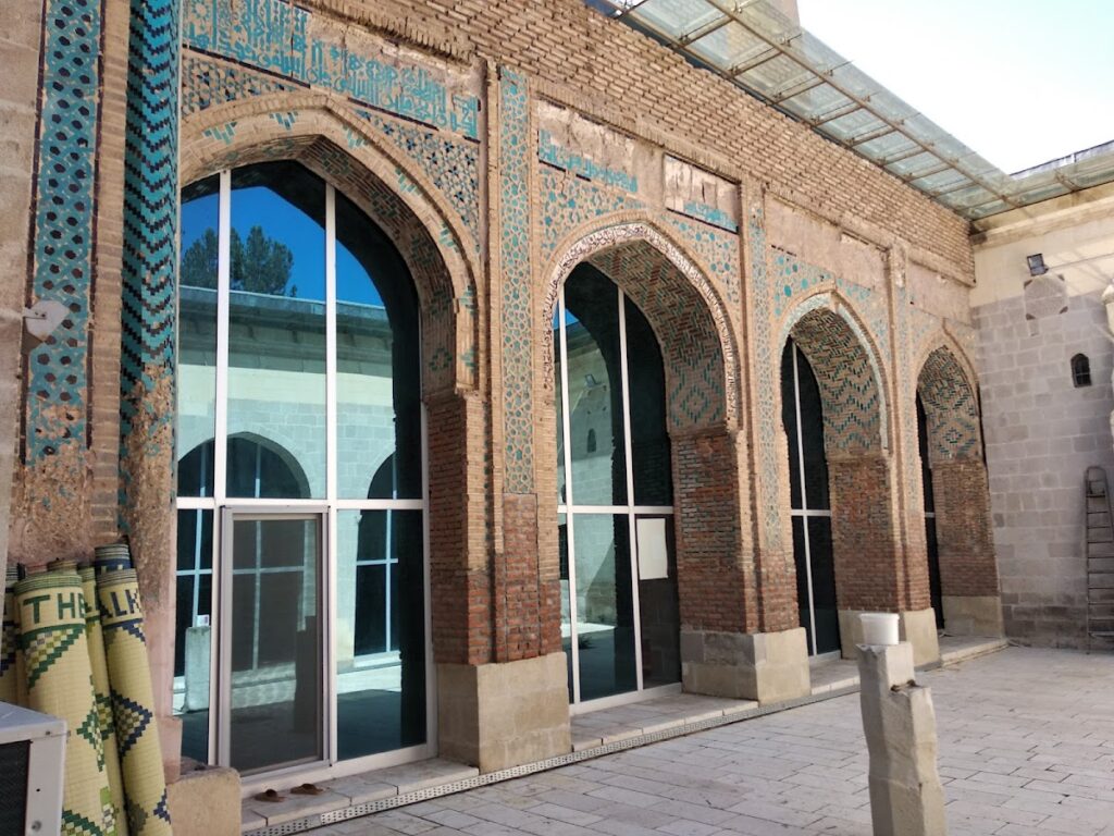 Great Mosque of Malatya: A Seljuk Congregational Mosque in Turkey 3 Great Mosque of Malatya