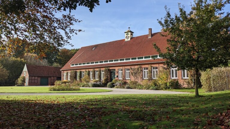 Neuenwalde Convent: A Lutheran Damsels’ Convent in Germany
