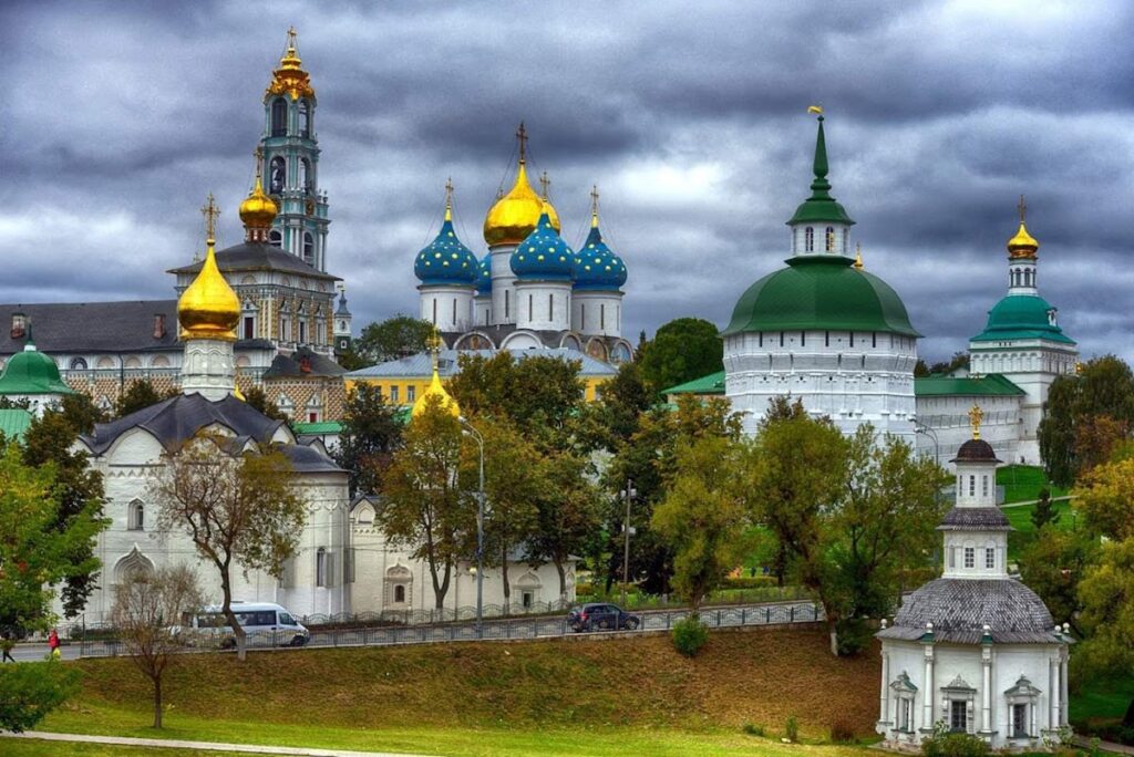 Trinity Lavra of St. Sergius: Russia’s Historic Orthodox Monastery and Fortress 1 Trinity Lavra of St. Sergius