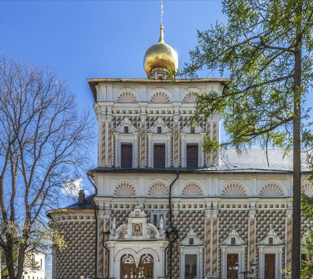 Trinity Lavra of St. Sergius: Russia’s Historic Orthodox Monastery and Fortress 5 Trinity Lavra of St. Sergius