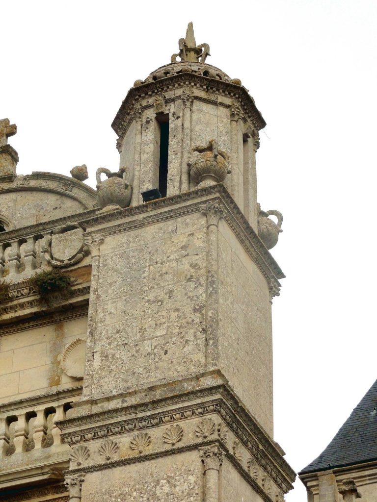 Église Notre-Dame de Vétheuil: A Historic Parish Church in France