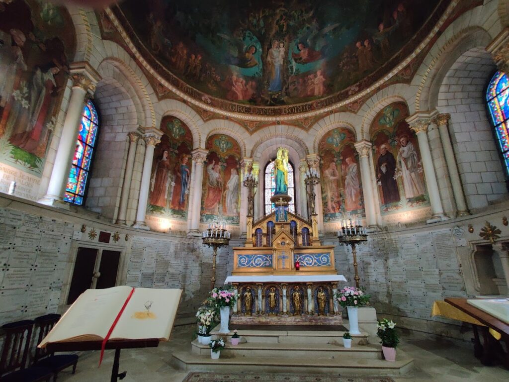 Basilique Notre-Dame-de-Bonne-Garde de Longpont-sur-Orge: A Marian Basilica in France 3 Basilique Notre-Dame-de-Bonne-Garde de Longpont-sur-Orge