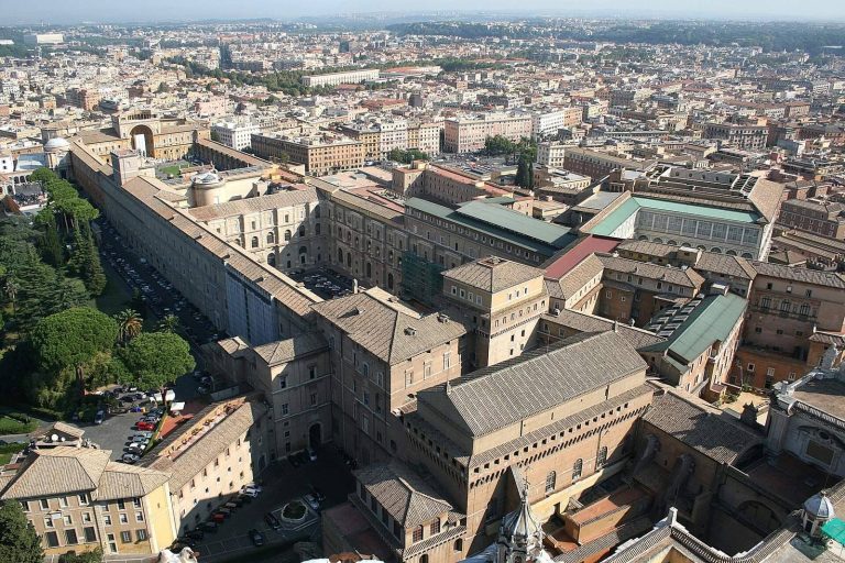 Sistine Chapel: The Papal Chapel and Renaissance Masterpiece in Vatican City