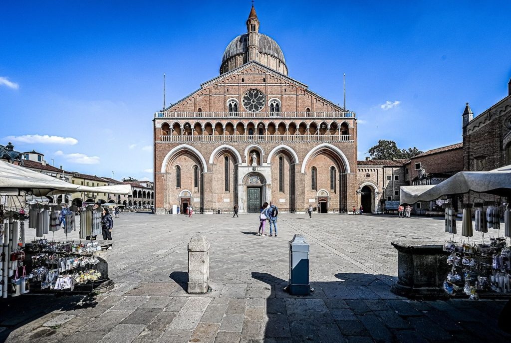 Basilica of Saint Anthony of Padua: A Franciscan Pilgrimage Shrine in Italy 5 Basilica of Saint Anthony of Padua