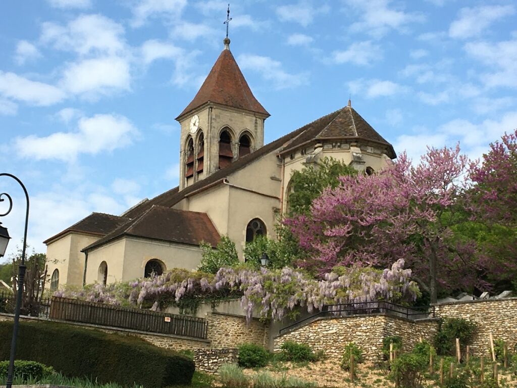Saint-Prix Church in France: A Parish and Priory Church with Medieval and Renaissance Fabric 2 église Saint-Prix de Saint-Prix