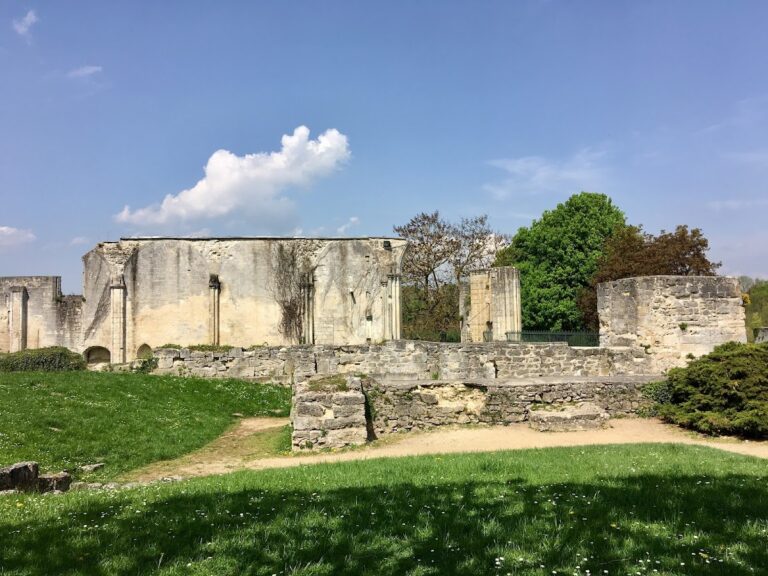 Saint-Arnoul Priory in Crépy-en-Valois: A Medieval Cluniac Monastery