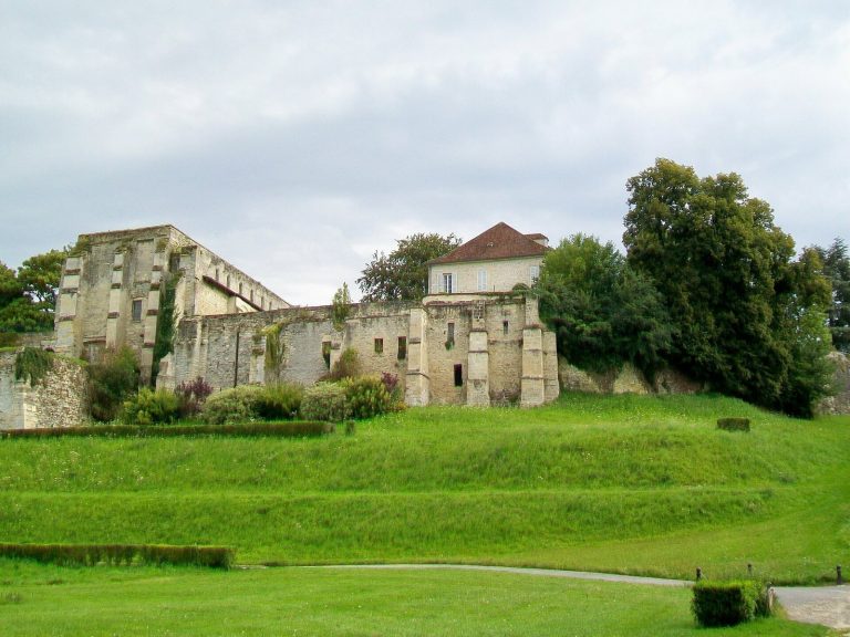 Saint-Arnoul Priory in Crépy-en-Valois: A Medieval Cluniac Monastery