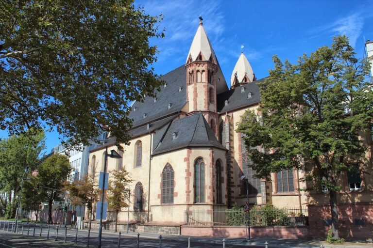 St. Leonhard: A Historic Roman Catholic Church in Frankfurt