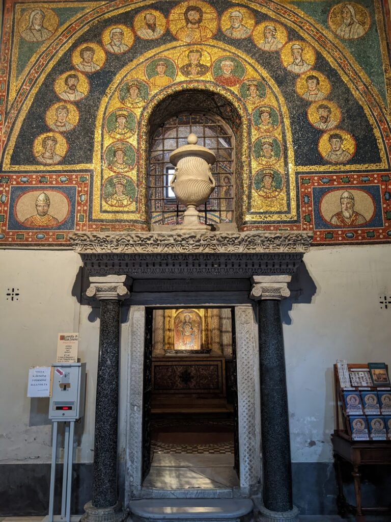 Santa Prassede: An Early Medieval Basilica in Rome 5 Santa Prassede