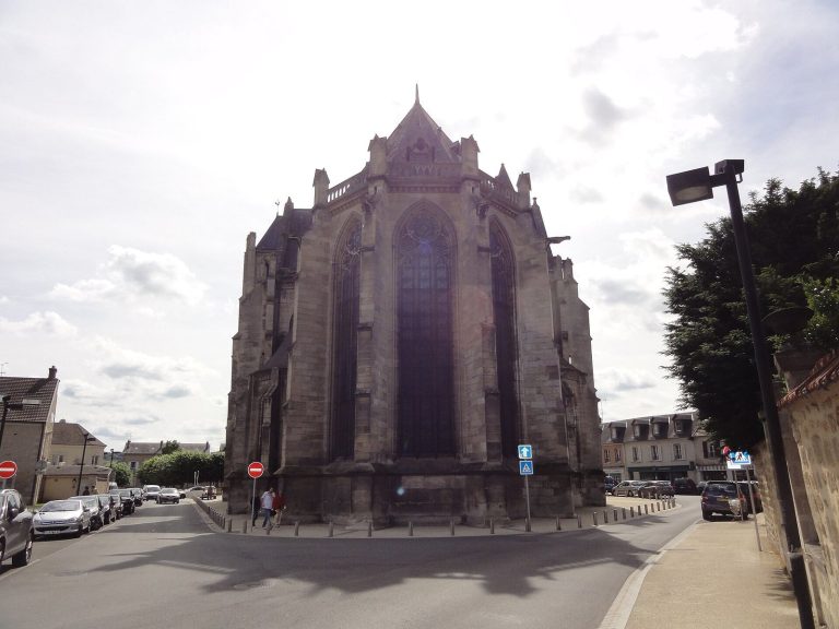 Église Notre-Dame de Chambly: A Rayonnant Gothic Parish Church in France