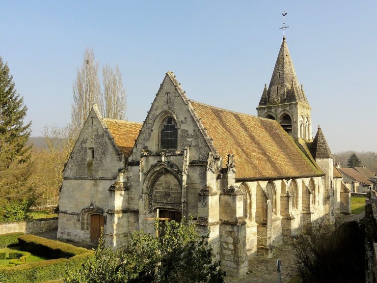 Église Saint-Jean-Baptiste de Saintines: A Medieval Roman Catholic Parish Church in France