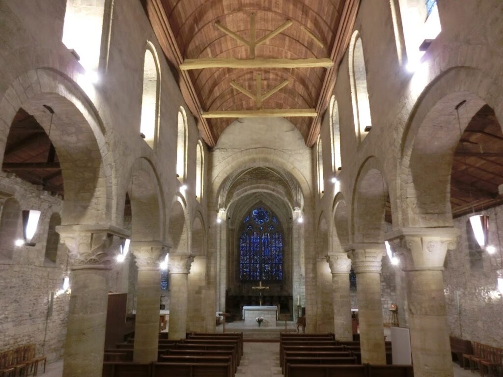 Église Sainte-Anne de Gassicourt: A Romanesque and Gothic Parish Church in France 2 Église Sainte-Anne de Gassicourt