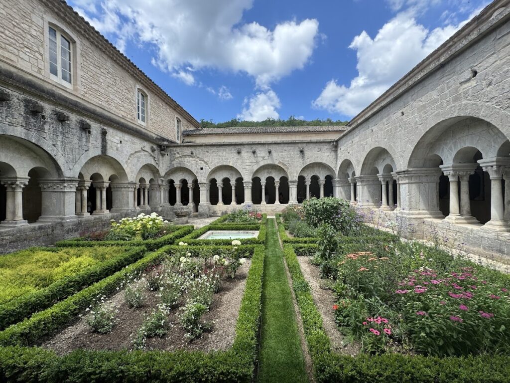 Sénanque Abbey: A Cistercian Monastery in Provence 3 Sénanque Abbey
