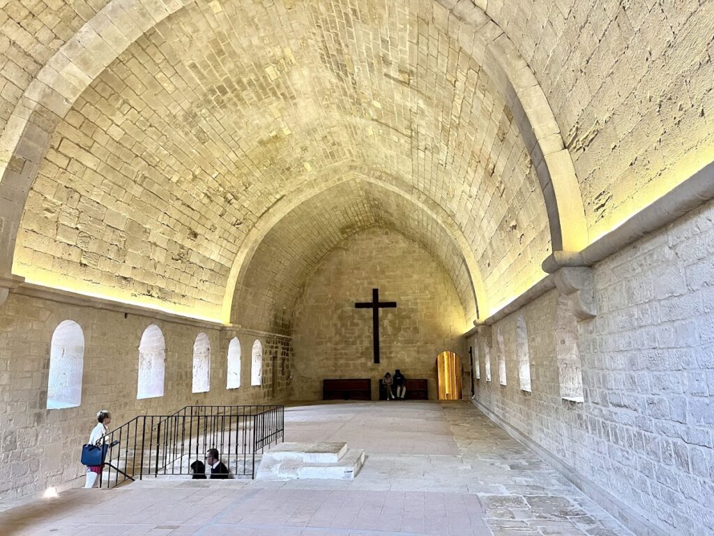 Sénanque Abbey: A Cistercian Monastery in Provence 5 Sénanque Abbey