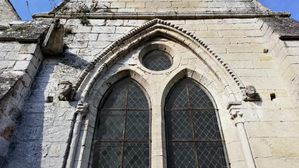 Église Saint-Denis de Foulangues: A Romanesque and Gothic Parish Church in France 2 Église Saint-Denis de Foulangues