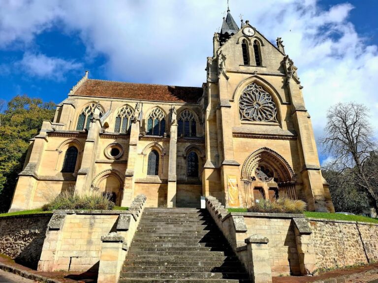 Église Notre-Dame: A Gothic Parish Church in Taverny, France