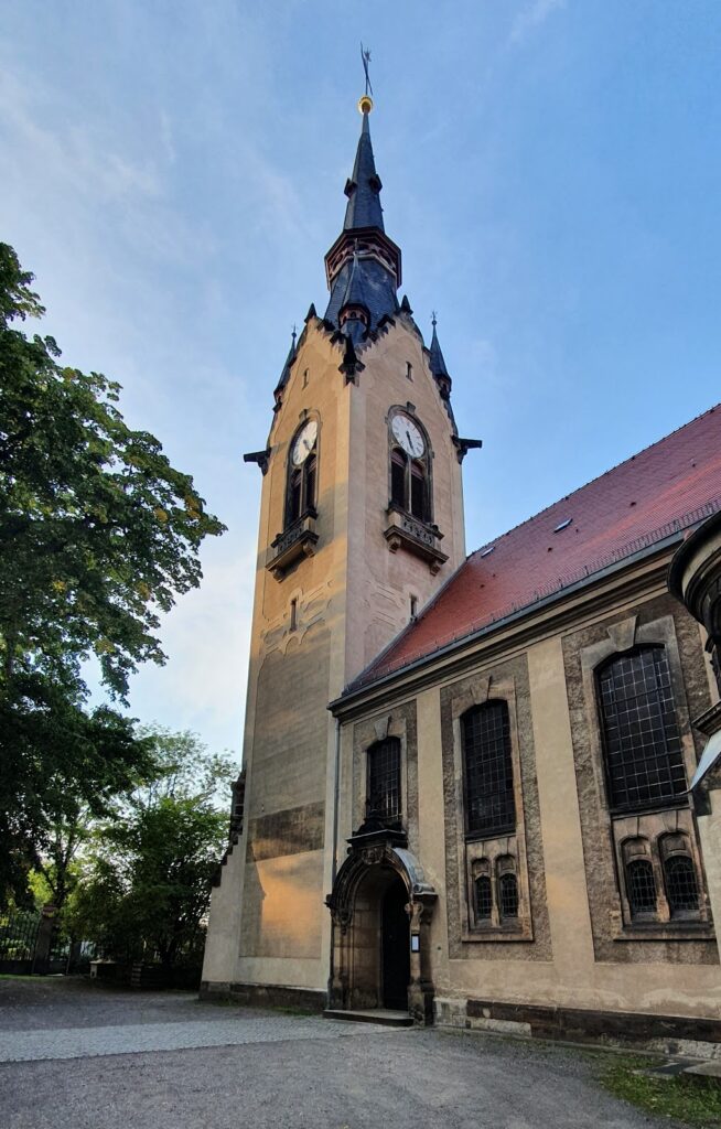 Auferstehungskirche (Dresden): An Evangelical-Lutheran Church in Plauen 2 Auferstehungskirche (Dresden)