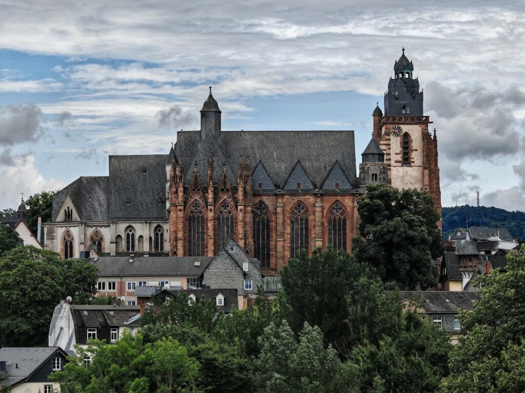 Wetzlar Cathedral: A Shared Gothic Church in Germany 3 Wetzlar Cathedral