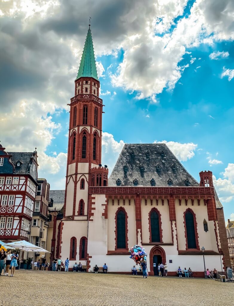 Old St. Nicholas Church: A Medieval Court and Council Church in Frankfurt 1 Old St. Nicholas church