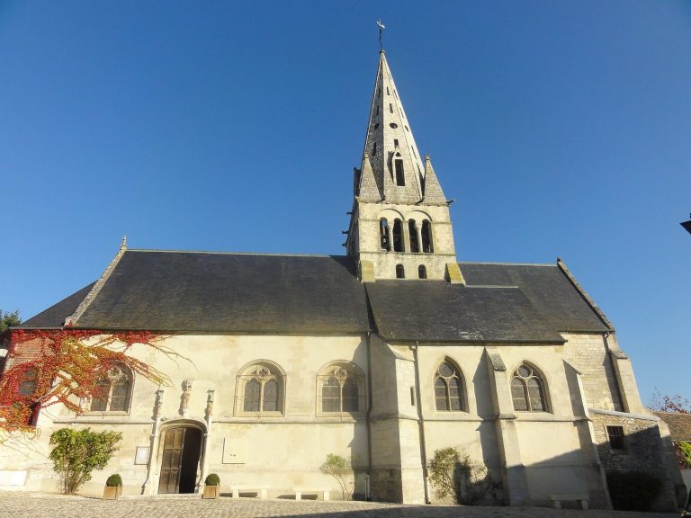 Notre-Dame Church of Chamant: A Medieval Parish Church in France