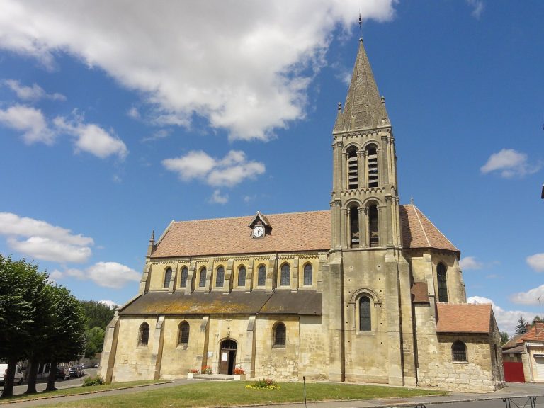 Église Saint-Symphorien de Nesles-la-Vallée: A Romanesque and Early Gothic Parish Church