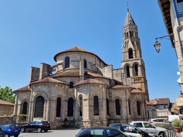 Collégiale de Saint-Léonard-de-Noblat: A Romanesque Pilgrimage Church in France