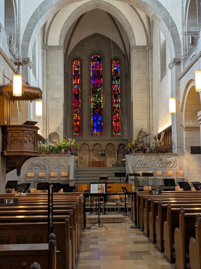 Grossmünster: A Romanesque Parish Church and Reformation Landmark in Zurich 3 Grossmünster