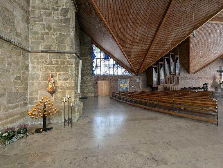 St. Matthäus, Melle: A Historic Catholic Parish Church in Germany
