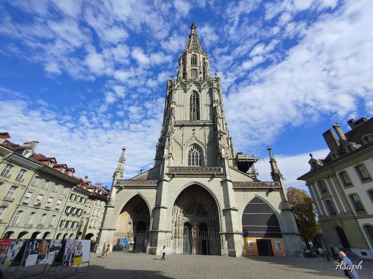 Bern Minster: A Gothic Reformed Church in Switzerland