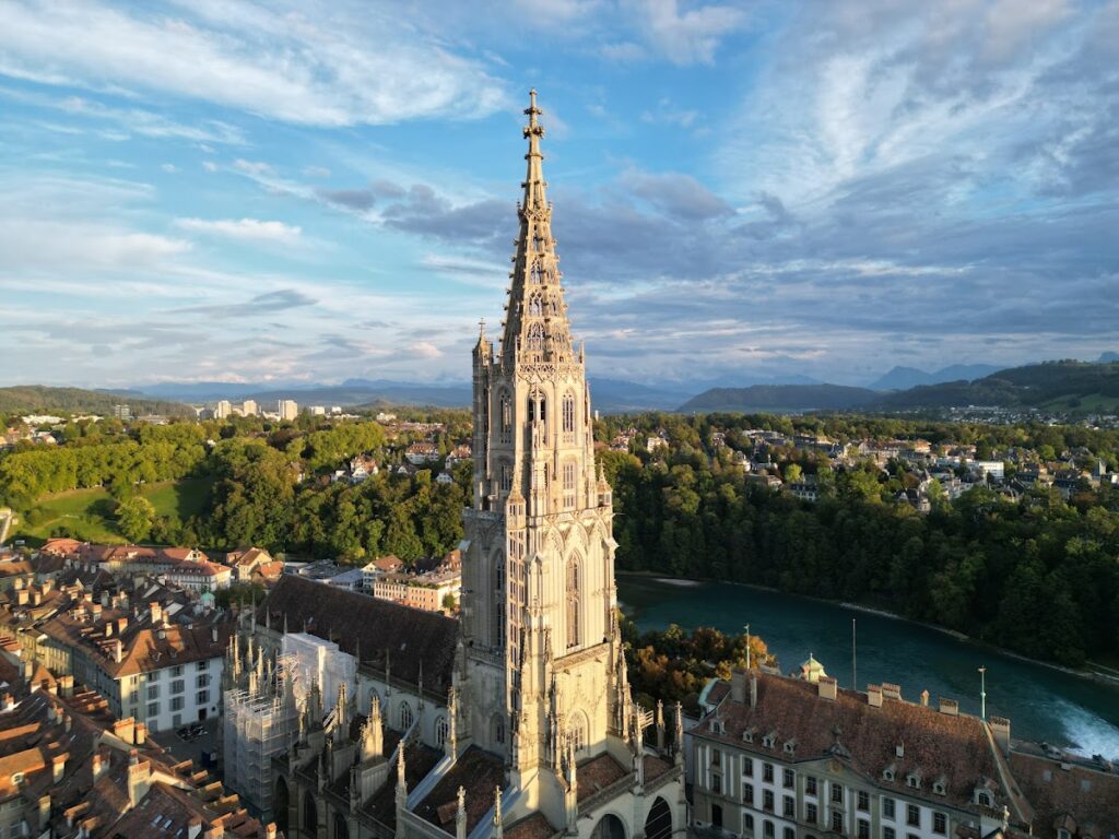 Bern Minster: A Gothic Reformed Church in Switzerland 4 Bern Minster