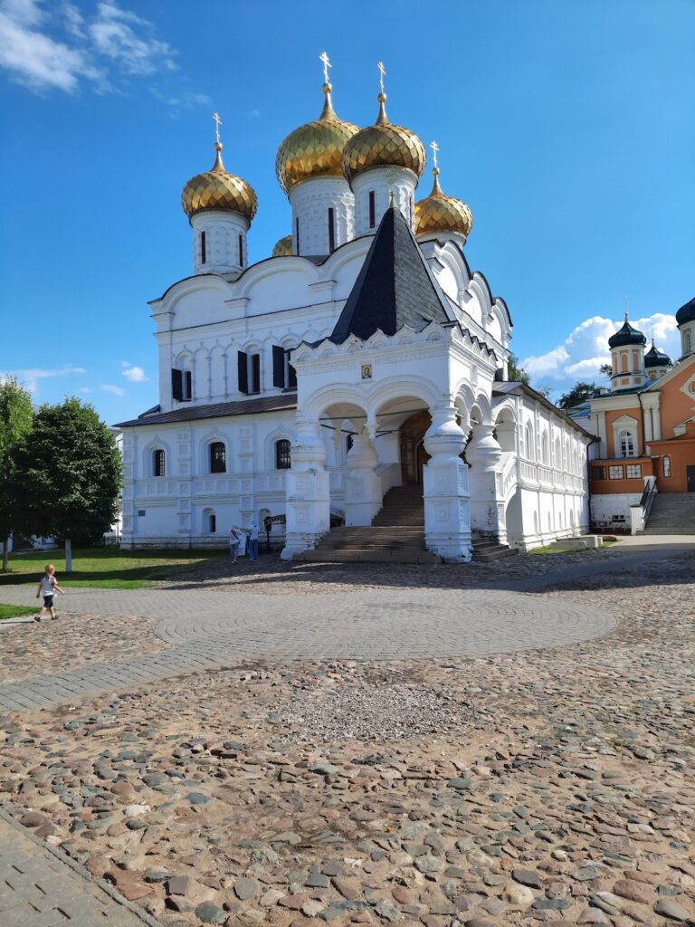 Ipatiev Monastery: A Dynastic Sanctuary in Kostroma, Russia 2 Ipatiev Monastery