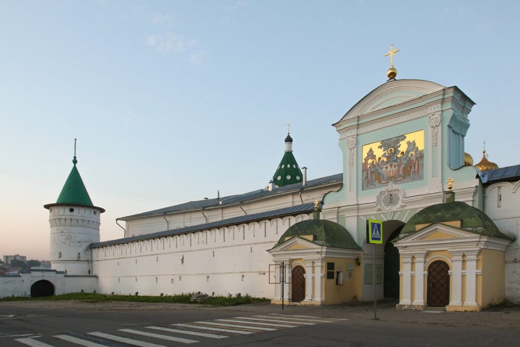 Ipatiev Monastery: A Dynastic Sanctuary in Kostroma, Russia 3 Ipatiev Monastery