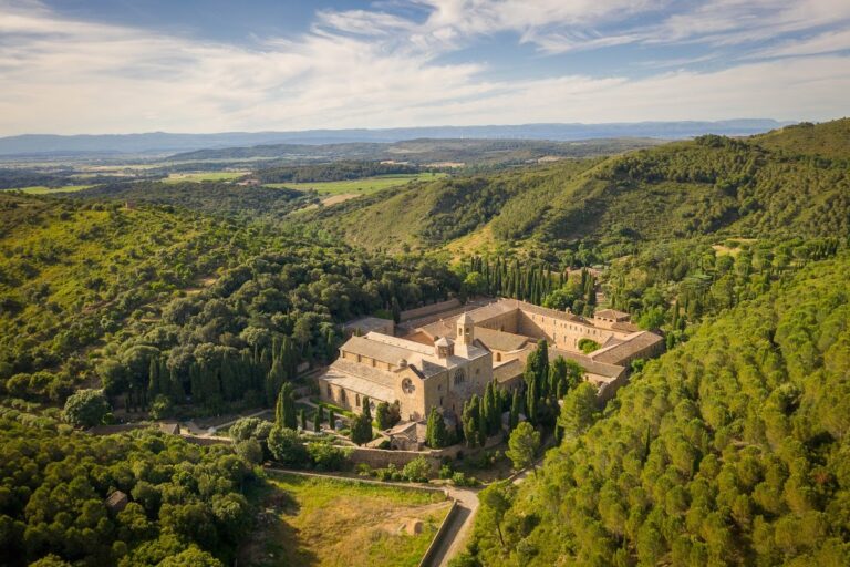 Fontfroide Abbey: A Cistercian Monastic Complex near Narbonne