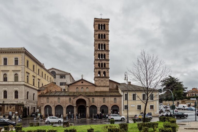 Santa Maria in Cosmedin: A Romanesque Basilica in Rome