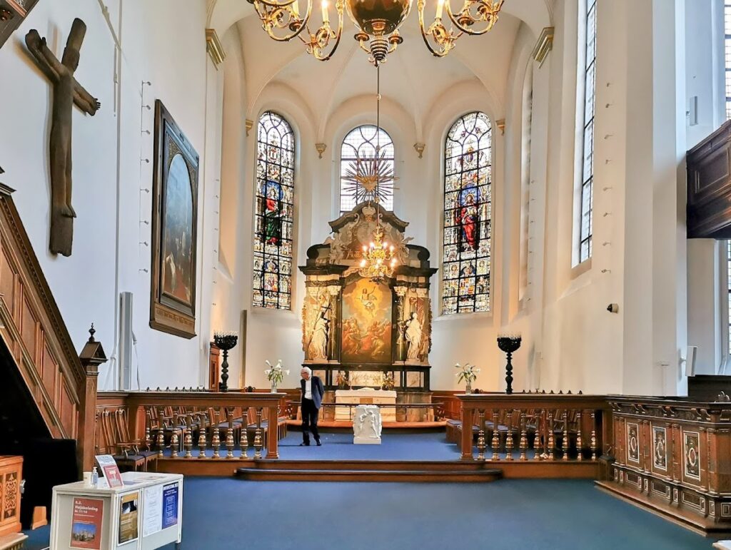 Church of the Holy Ghost: A Lutheran Parish Church in Copenhagen 1 Church of the Holy Ghost