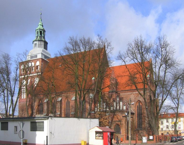 Church of the Assumption of the Blessed Virgin Mary in Gryfice: A Brick Gothic Parish Church