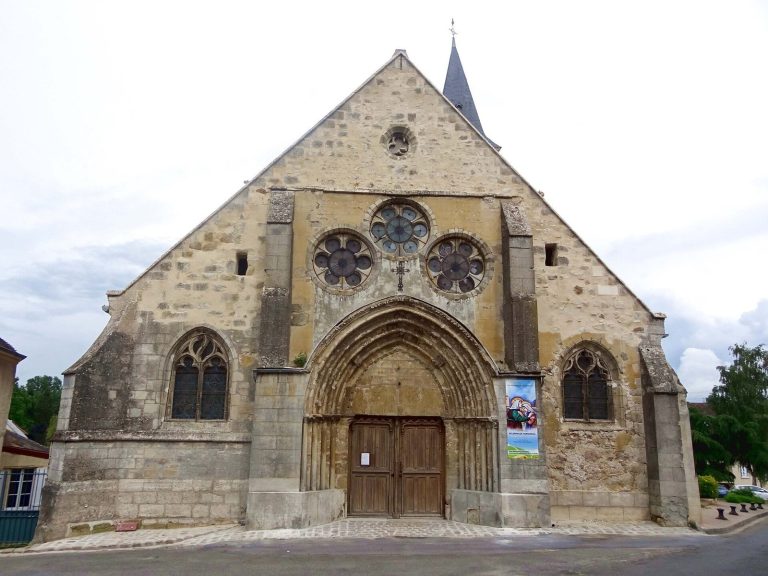 Église Saint-Denis de Ver-sur-Launette: A Historic Parish Church in France