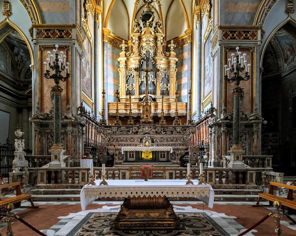 Basilica of St. Dominic: Dominican Mother House in Naples 3 Basilica of St. Dominic