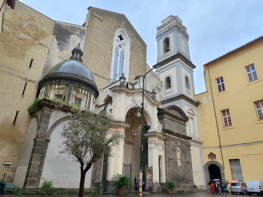 Basilica of St. Dominic: Dominican Mother House in Naples 4 Basilica of St. Dominic