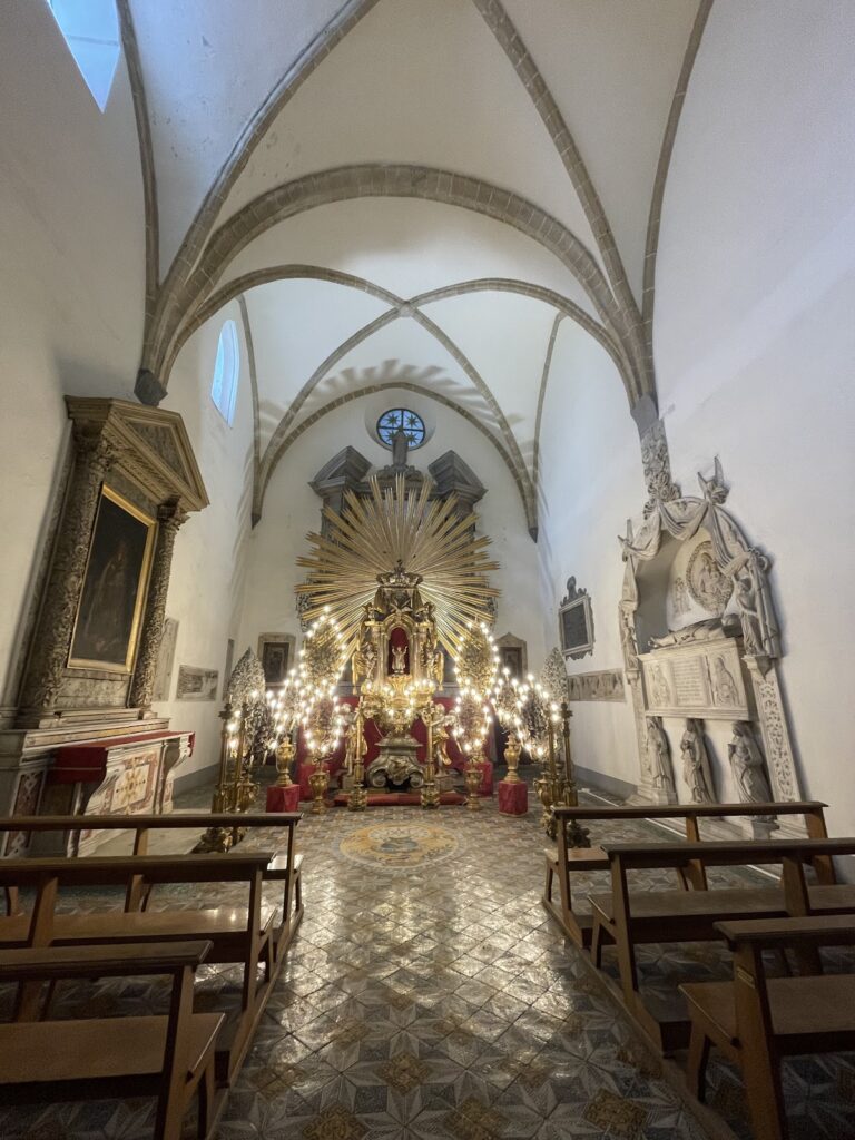Basilica of St. Dominic: Dominican Mother House in Naples 5 Basilica of St. Dominic