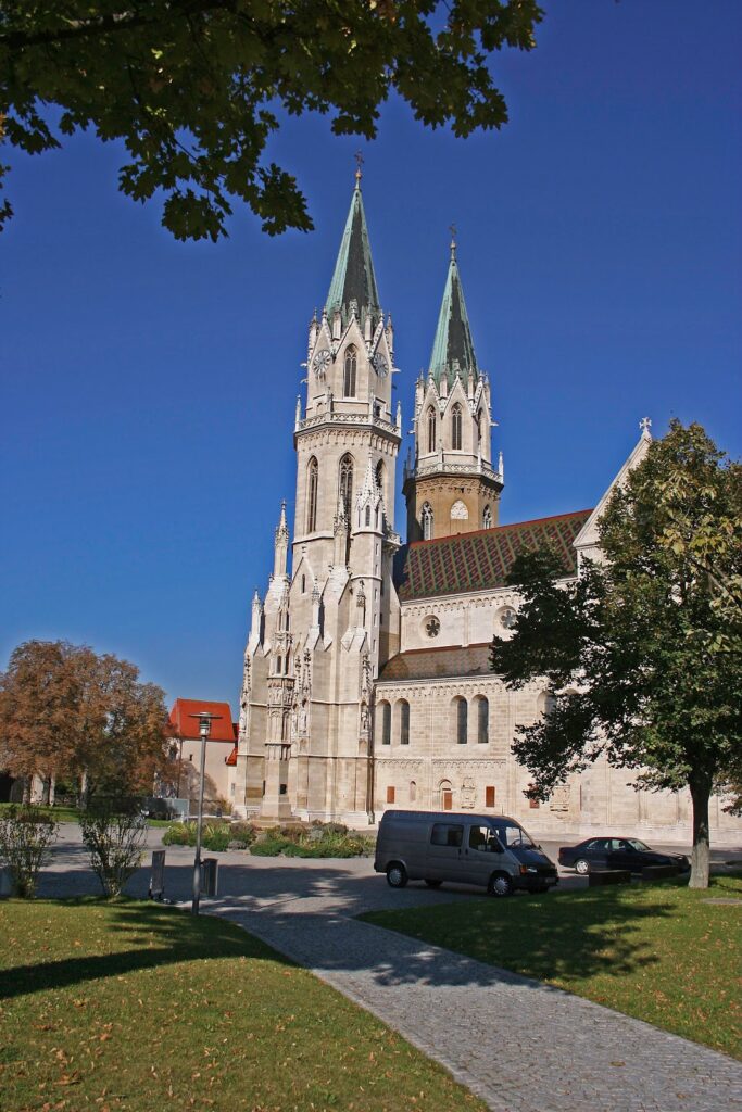 Klosterneuburg Monastery: A Medieval Augustinian Foundation in Austria 4 Klosterneuburg Monastery
