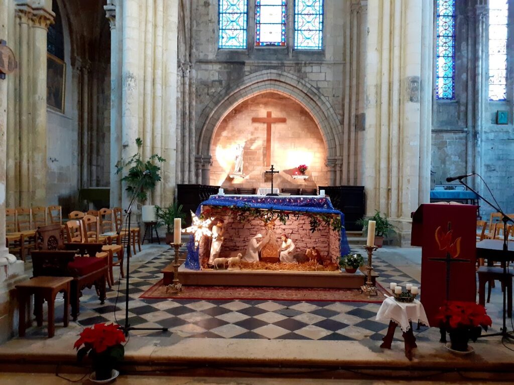 Église Saint-Pierre-et-Saint-Paul de Villers-Saint-Paul: A Roman Catholic Parish Church in France 2 Église Saint-Pierre-et-Saint-Paul de Villers-Saint-Paul