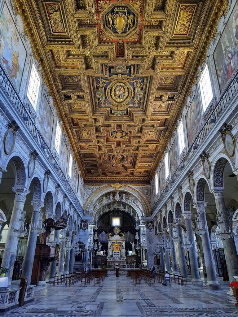 Santa Maria in Aracoeli: A Franciscan Basilica on Rome’s Capitoline Hill 1 Santa Maria in Aracoeli
