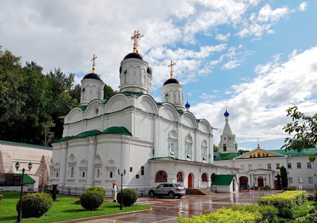 Annunciation Monastery: An Orthodox Monastic Complex in Nizhny Novgorod 3 Annunciation Monastery