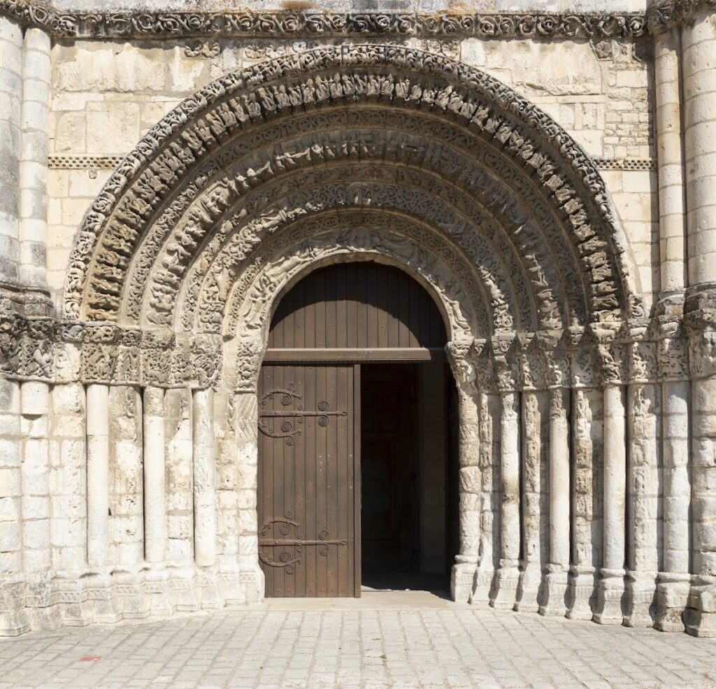 Sainte-Marie-des-Dames: The Former Royal Abbey Church in Saintes, France 2 Sainte-Marie-des-Dames