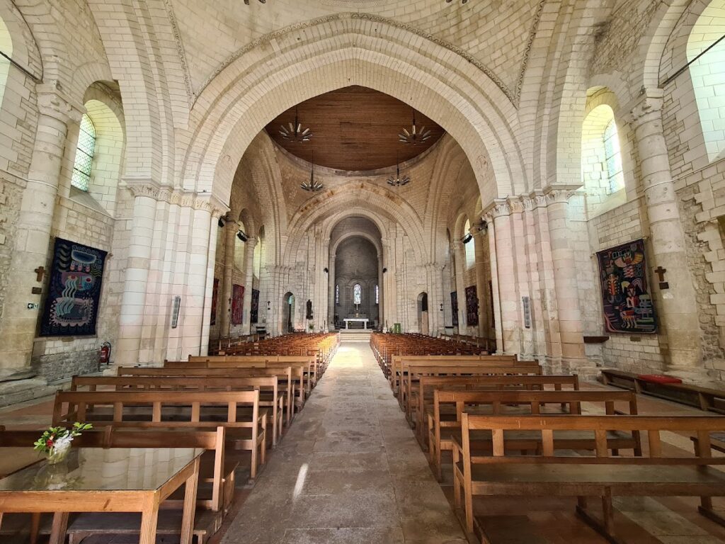Sainte-Marie-des-Dames: The Former Royal Abbey Church in Saintes, France 3 Sainte-Marie-des-Dames