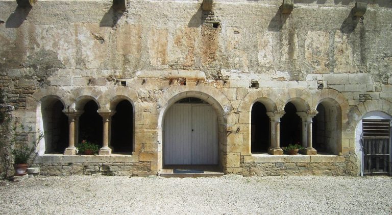 Abbaye Notre-Dame d’Oigny: An Augustinian Abbey in France