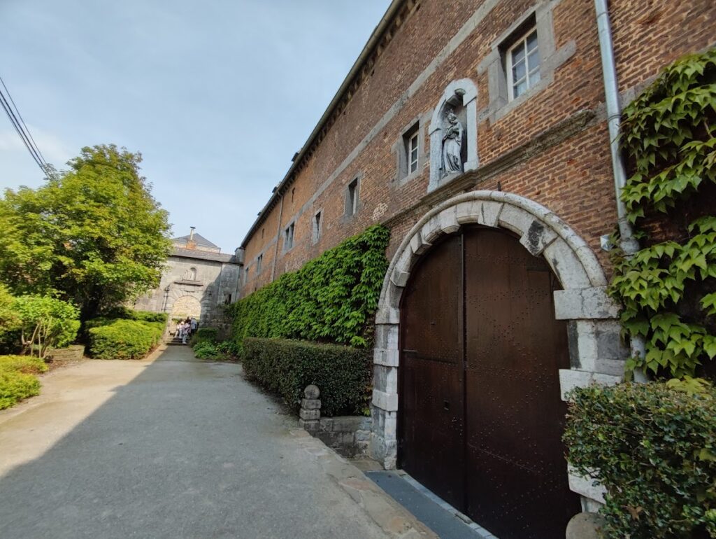 Abbey of Our Lady in Leffe: A Premonstratensian Monastery in Belgium 3 Abbey of Our Lady in Leffe