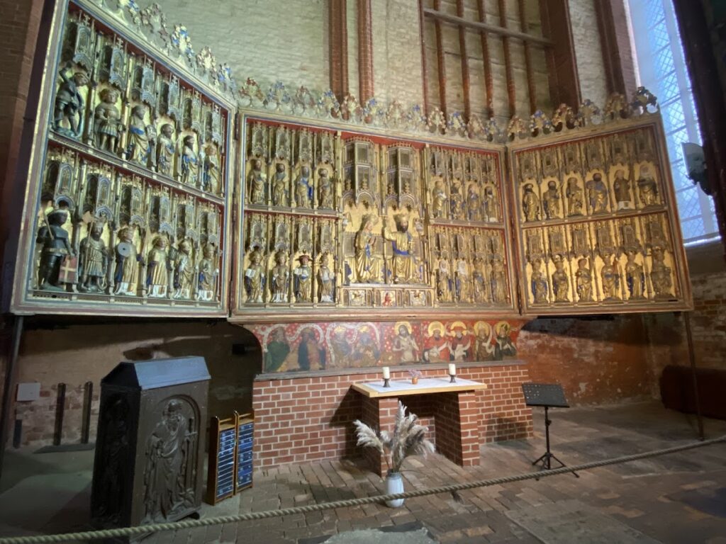 St Nicholas Church Wismar: A Brick Gothic Church of Sailors and Fishermen 5 St Nicholas Church Wismar