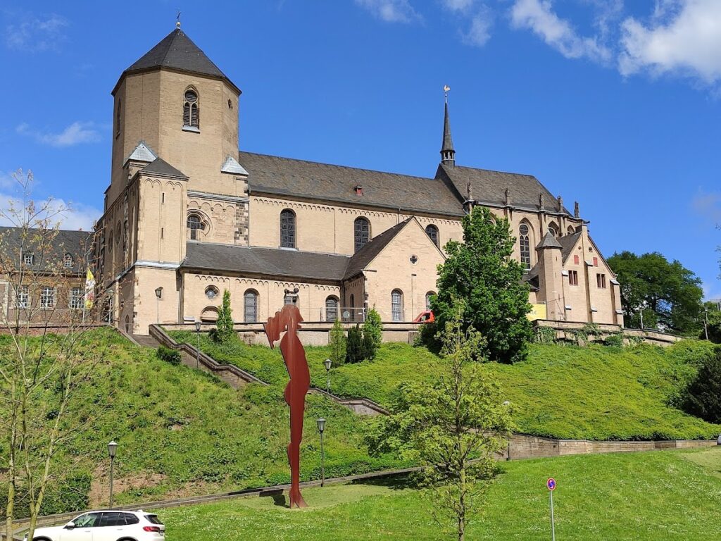 Basilica of St. Vitus, Mönchengladbach: Former Benedictine Abbey Church 1 Basilica of St. Vitus, Mönchengladbach